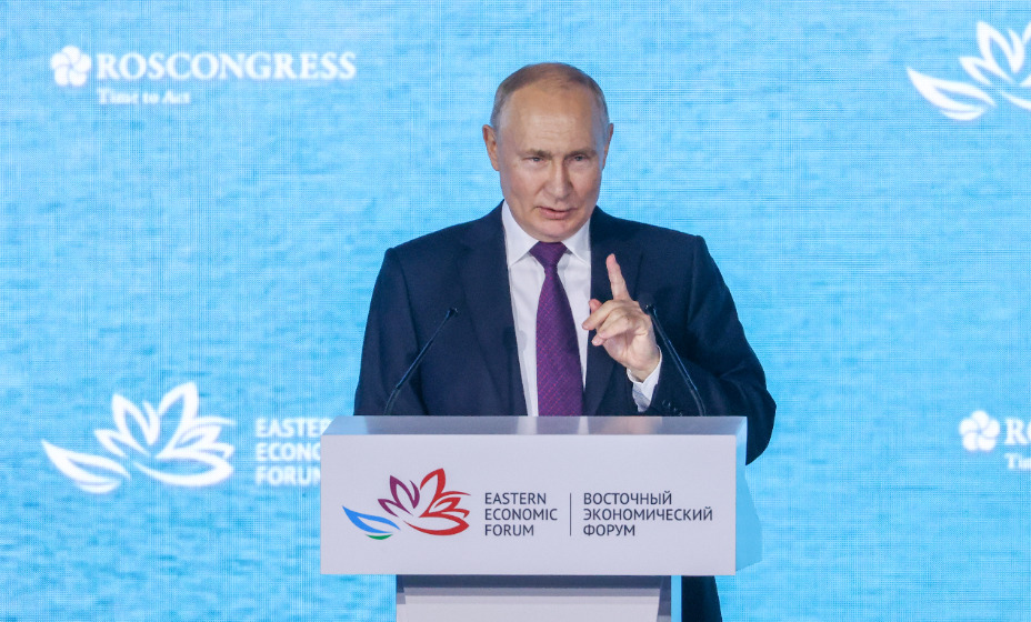 Путин заявил, что власти продолжат создавать спортивную инфраструктуру в регионах РФ. Фото: Global Look Press