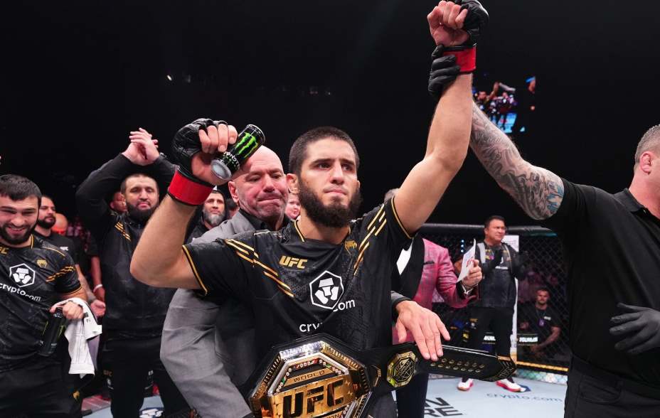 Махачев в UFC одержал 13 побед. Фото: Соцсети UFC