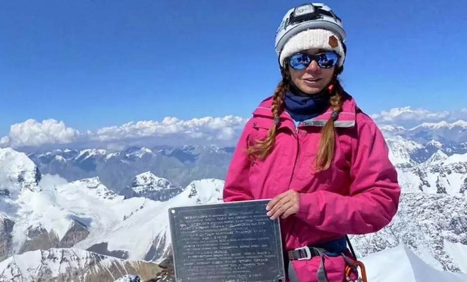 Подруга Ноговицыной: Наталья отправилась на пик Победы ради значка «Снежный барс». Фото: соцсети