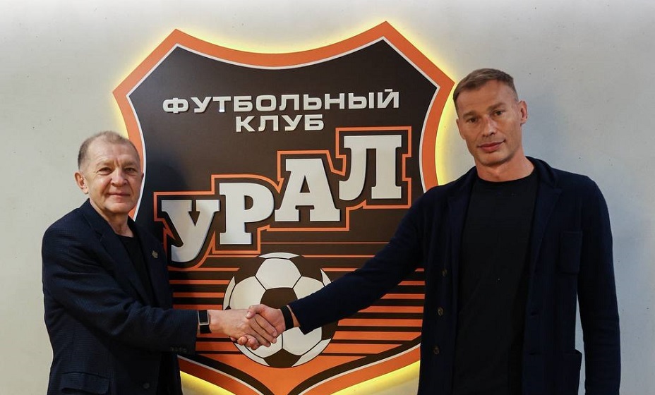 Василий Березуцкий пока остается главным тренером «Урала». ФК «Урал»
