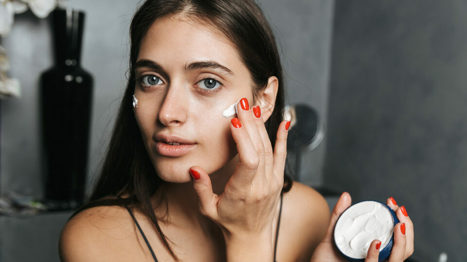 12 лучших кремов для лица с муцином улитки в 2025 году