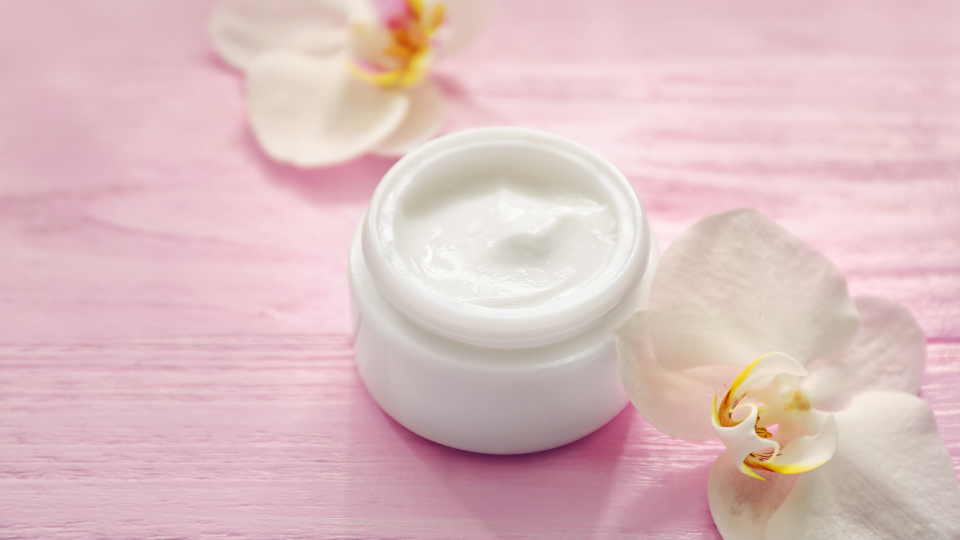 10 лучших отбеливающих кремов для интимной зоны в 2025 году